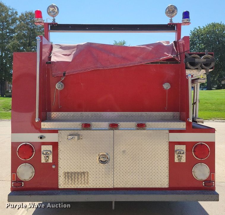 image for item IQ9870 1986 Chevrolet C70  fire truck