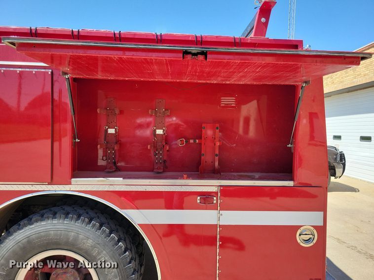 image for item IQ9870 1986 Chevrolet C70  fire truck