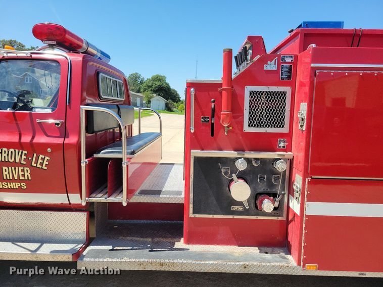 image for item IQ9870 1986 Chevrolet C70  fire truck