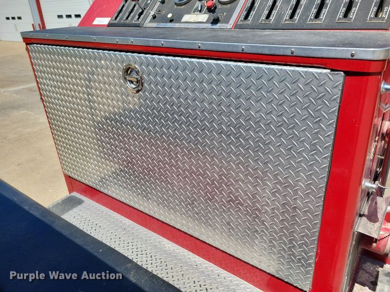 image for item IQ9870 1986 Chevrolet C70  fire truck