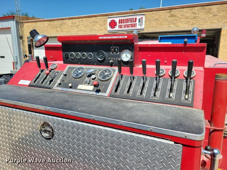 image for item IQ9870 1986 Chevrolet C70  fire truck
