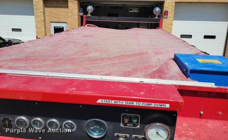 image for item IQ9870 1986 Chevrolet C70  fire truck