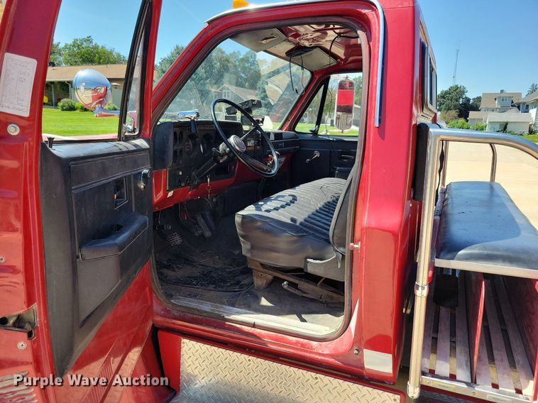 image for item IQ9870 1986 Chevrolet C70  fire truck