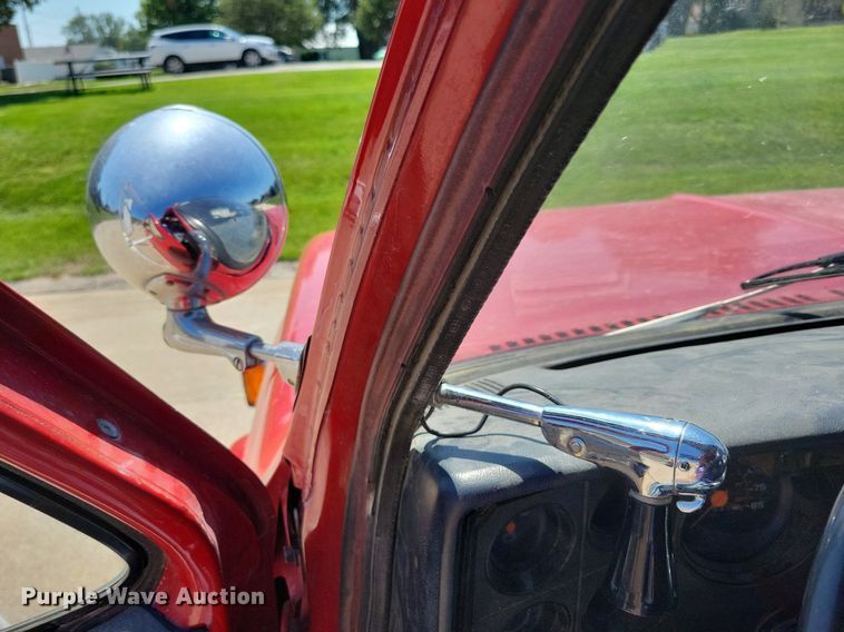 image for item IQ9870 1986 Chevrolet C70  fire truck