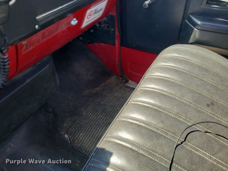 image for item IQ9870 1986 Chevrolet C70  fire truck