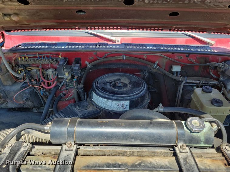 image for item IQ9870 1986 Chevrolet C70  fire truck