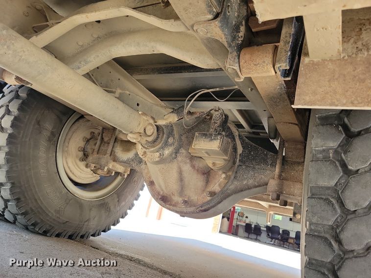 image for item IQ9870 1986 Chevrolet C70  fire truck