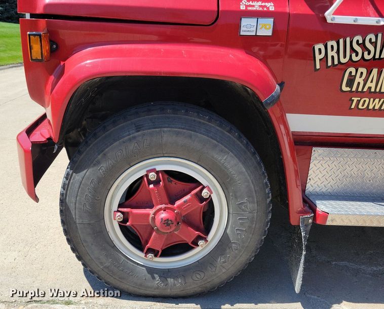 image for item IQ9870 1986 Chevrolet C70  fire truck