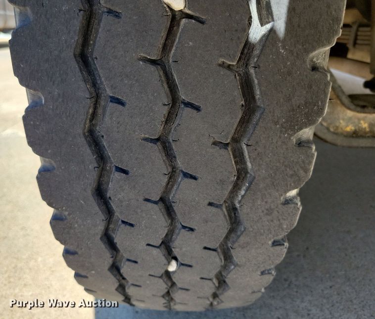 image for item IQ9870 1986 Chevrolet C70  fire truck