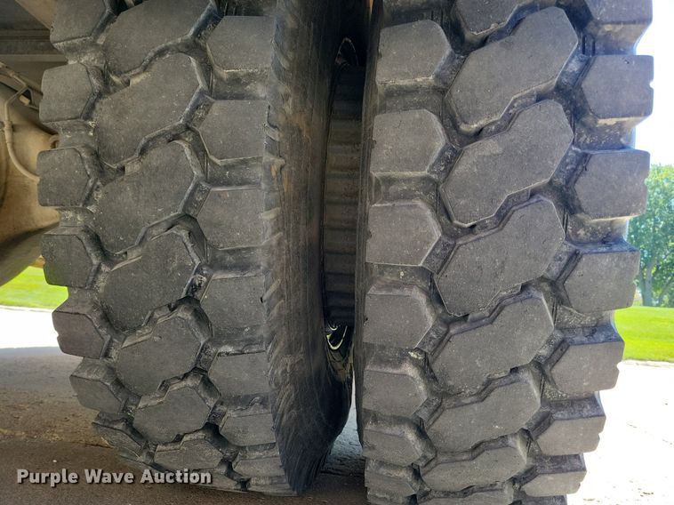 image for item IQ9870 1986 Chevrolet C70  fire truck