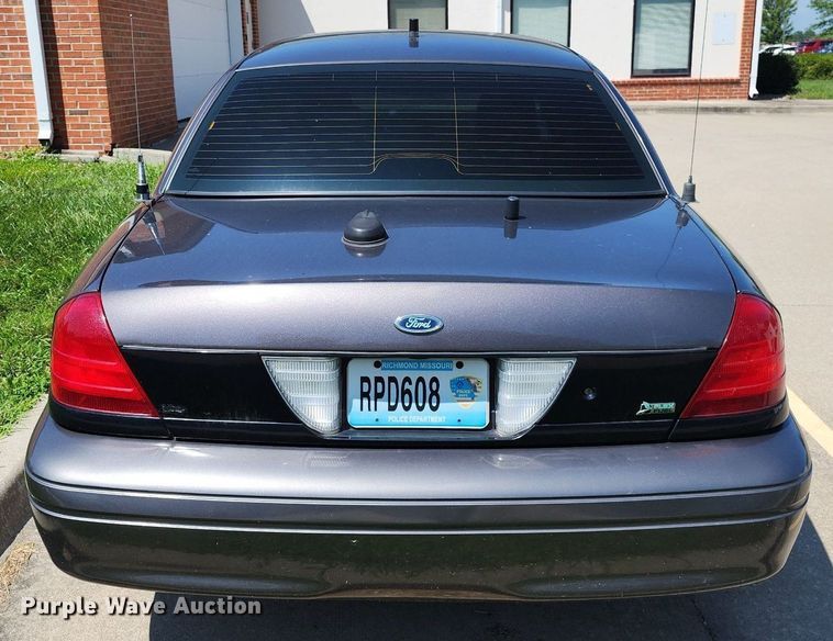 image for item JD9021 2010 Ford Crown Victoria Police Interceptor