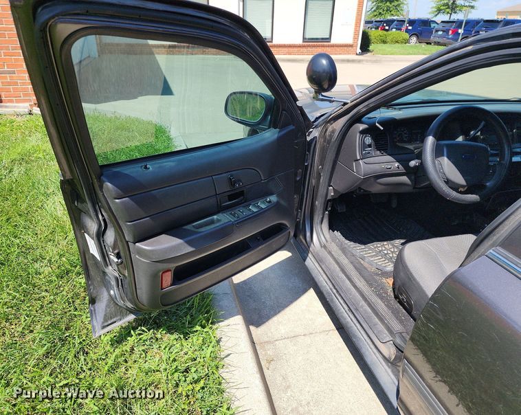 image for item JD9021 2010 Ford Crown Victoria Police Interceptor