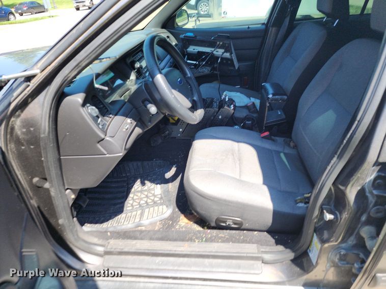 image for item JD9021 2010 Ford Crown Victoria Police Interceptor
