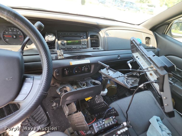 image for item JD9021 2010 Ford Crown Victoria Police Interceptor