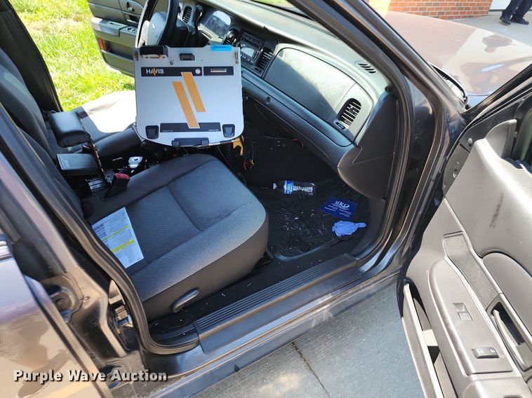 image for item JD9021 2010 Ford Crown Victoria Police Interceptor
