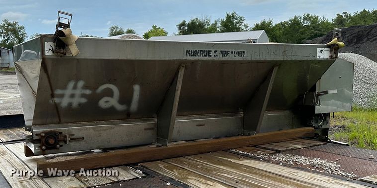 image for item JD9022 Monroe  spreader