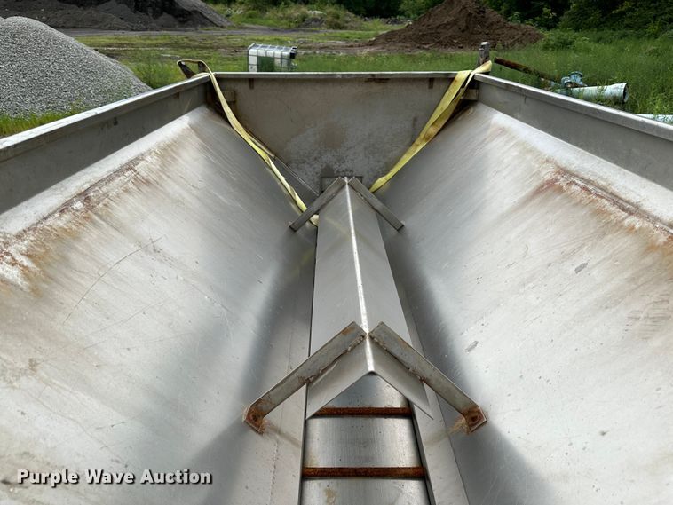 image for item JD9022 Monroe  spreader