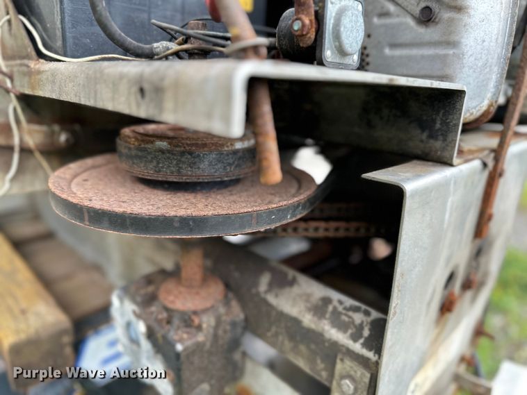 image for item JD9022 Monroe  spreader