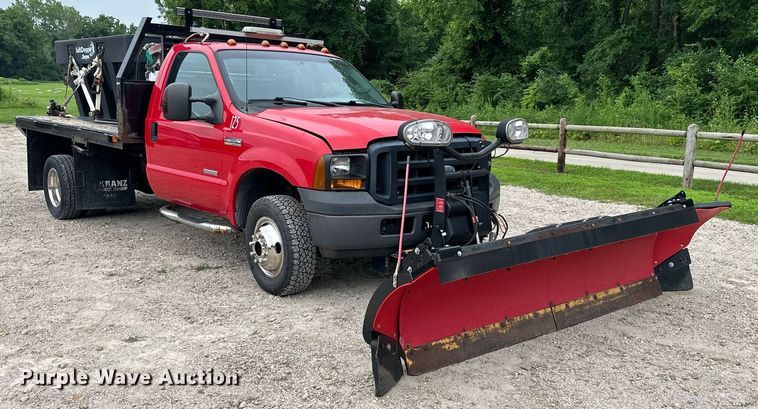 image for item JX9022 2006 Ford  F350 Super Duty  flatbed pickup truck