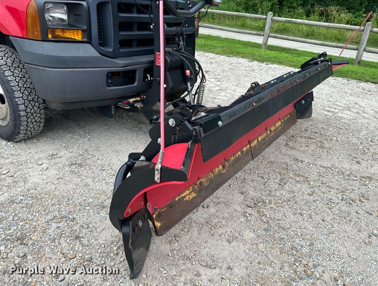 image for item JX9022 2006 Ford  F350 Super Duty  flatbed pickup truck