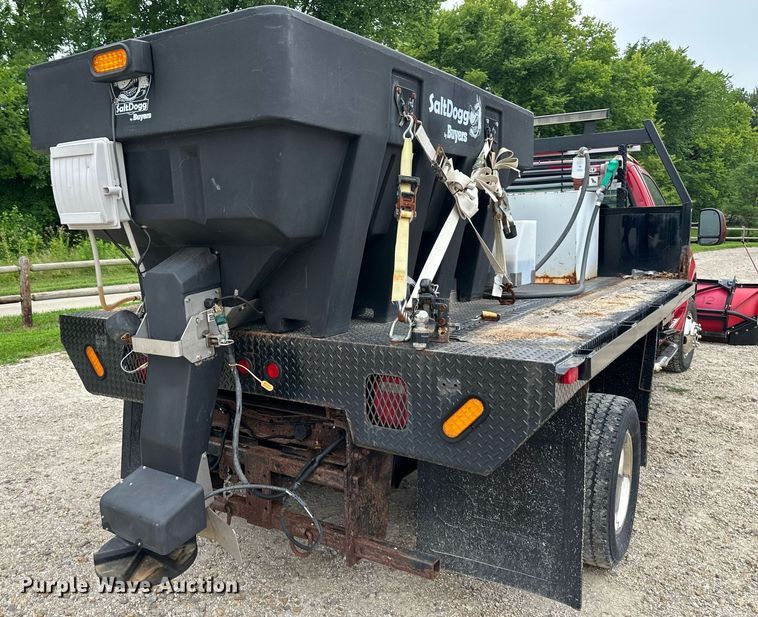 image for item JX9022 2006 Ford  F350 Super Duty  flatbed pickup truck