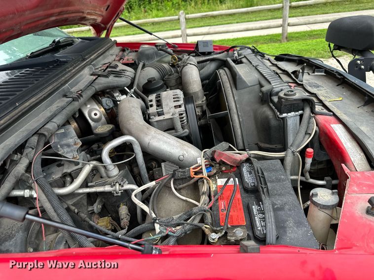 image for item JX9022 2006 Ford  F350 Super Duty  flatbed pickup truck