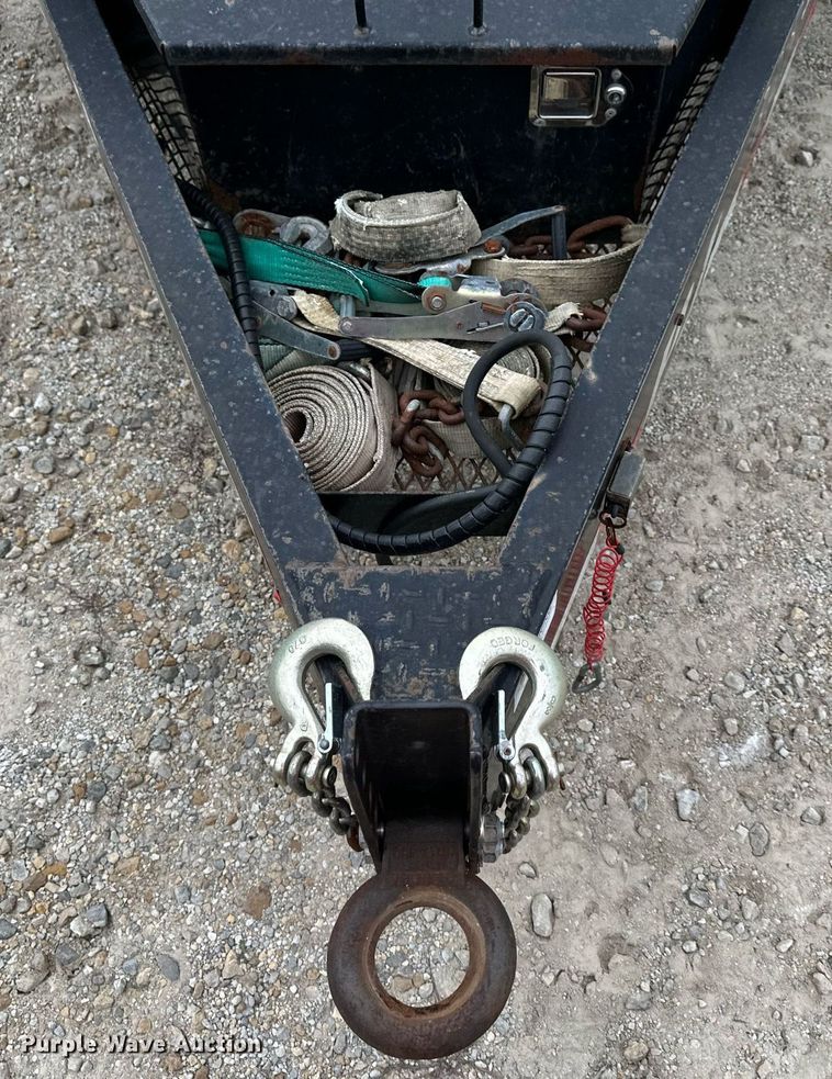 image for item JX9025 2011 PJ  tilt deck equipment trailer