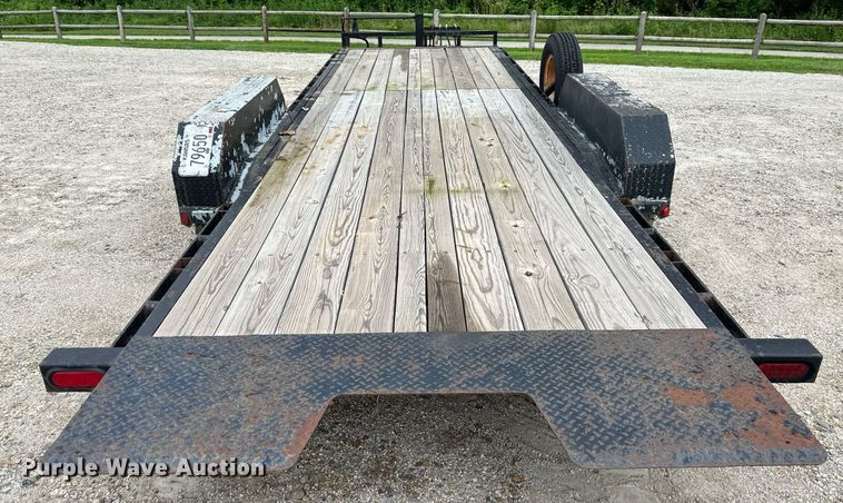 image for item JX9025 2011 PJ  tilt deck equipment trailer