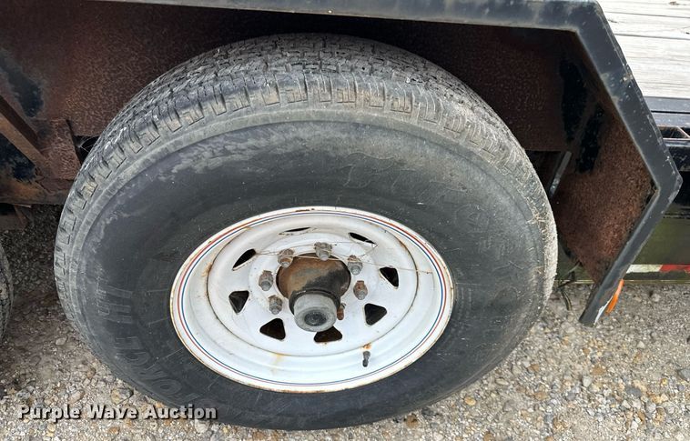 image for item JX9025 2011 PJ  tilt deck equipment trailer