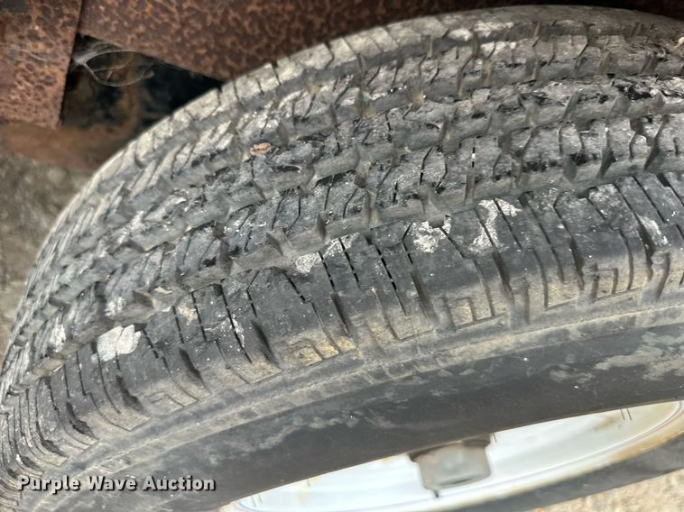 image for item JX9025 2011 PJ  tilt deck equipment trailer