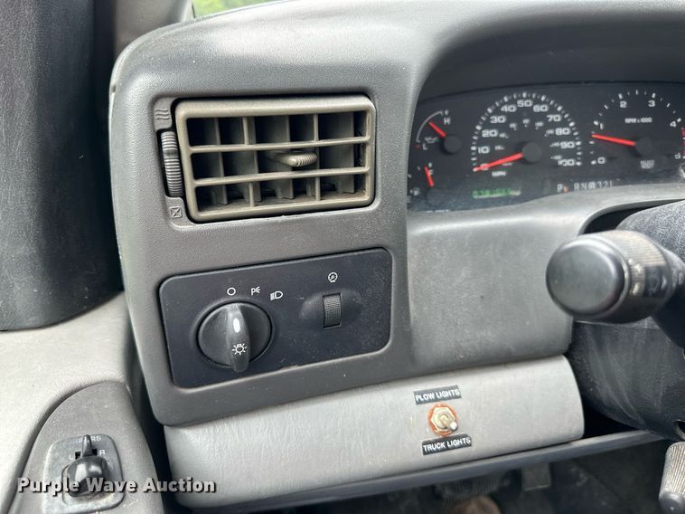 image for item JX9026 2004 Ford  F350 Super Duty  flatbed pickup truck