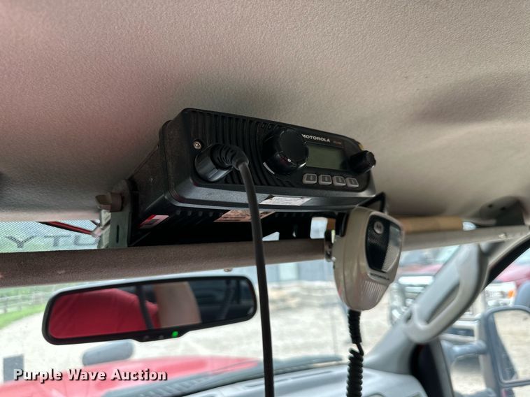 image for item JX9026 2004 Ford  F350 Super Duty  flatbed pickup truck