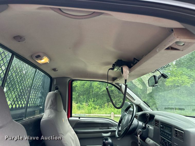 image for item JX9026 2004 Ford  F350 Super Duty  flatbed pickup truck