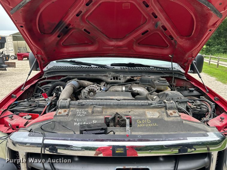 image for item JX9026 2004 Ford  F350 Super Duty  flatbed pickup truck