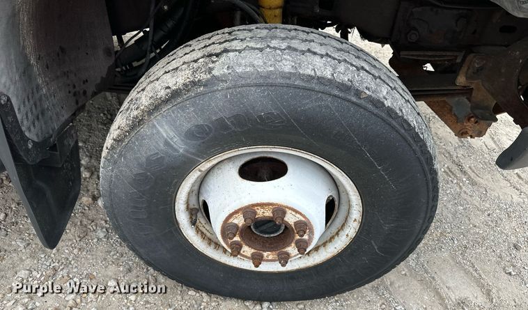 image for item JX9026 2004 Ford  F350 Super Duty  flatbed pickup truck