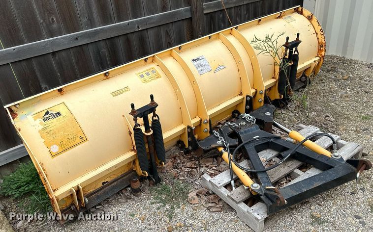 image for item JX9026 2004 Ford  F350 Super Duty  flatbed pickup truck