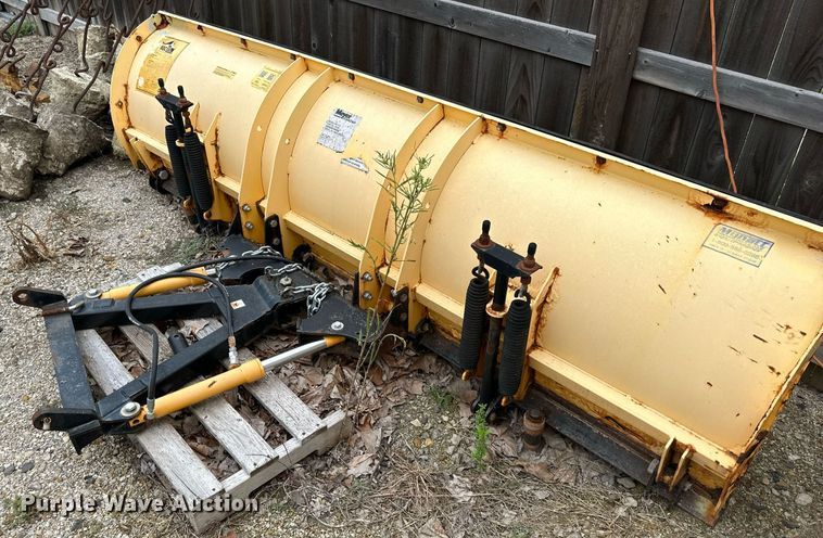 image for item JX9026 2004 Ford  F350 Super Duty  flatbed pickup truck