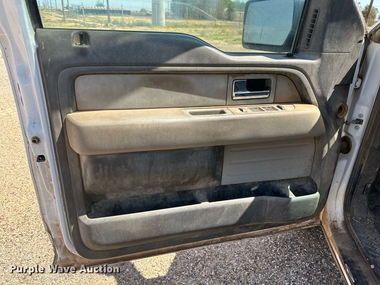 image for item KM9834 2010 Ford F150 XL  SuperCab pickup truck