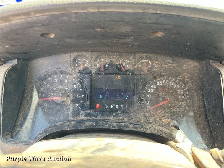 image for item KM9834 2010 Ford F150 XL  SuperCab pickup truck