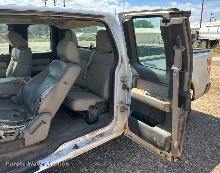 image for item KM9834 2010 Ford F150 XL  SuperCab pickup truck