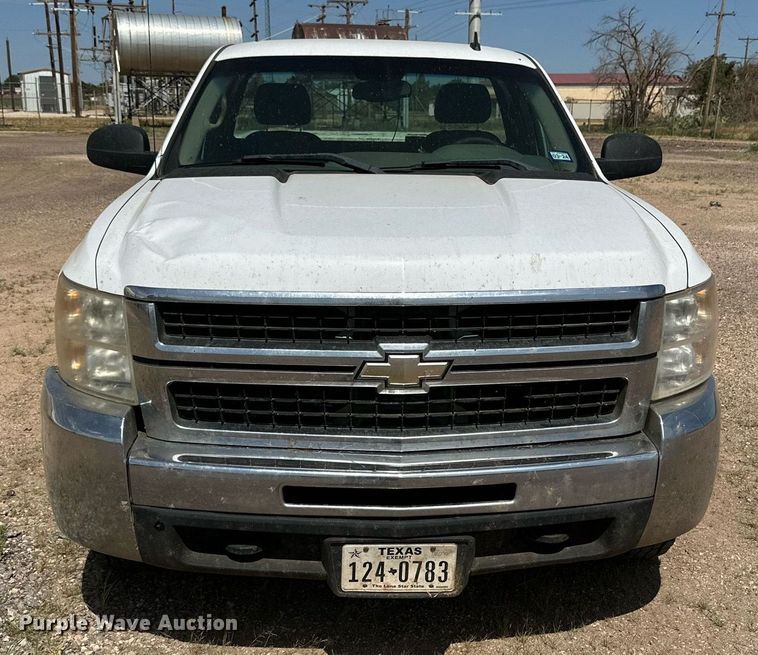 image for item KM9835 2007 Chevrolet Silverado 2500HD  pickup truck
