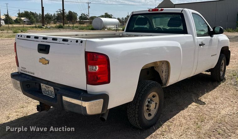 image for item KM9835 2007 Chevrolet Silverado 2500HD  pickup truck