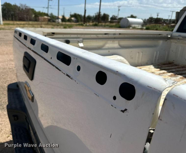 image for item KM9835 2007 Chevrolet Silverado 2500HD  pickup truck