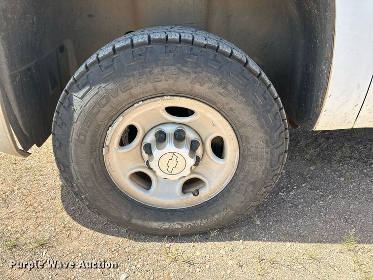 image for item KM9835 2007 Chevrolet Silverado 2500HD  pickup truck