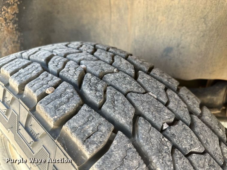 image for item KM9835 2007 Chevrolet Silverado 2500HD  pickup truck