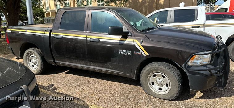 image for item KM9837 2017 Dodge Ram 1500  Crew Cab pickup truck