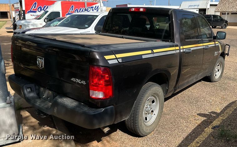 image for item KM9837 2017 Dodge Ram 1500  Crew Cab pickup truck