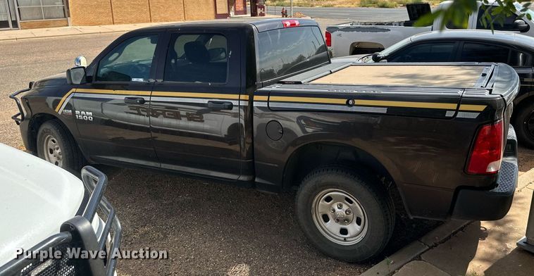 image for item KM9837 2017 Dodge Ram 1500  Crew Cab pickup truck