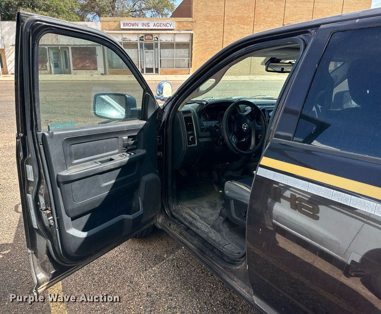 image for item KM9837 2017 Dodge Ram 1500  Crew Cab pickup truck