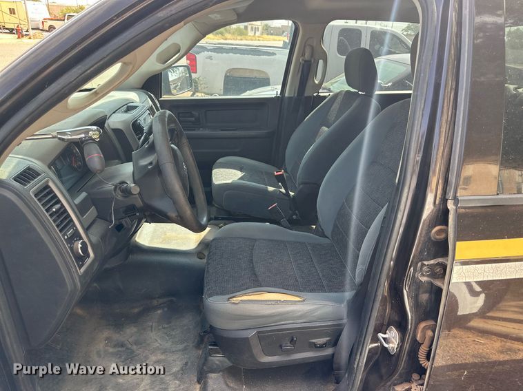 image for item KM9837 2017 Dodge Ram 1500  Crew Cab pickup truck